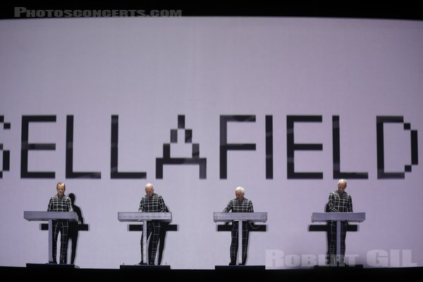 KRAFTWERK - 2022-08-26 - SAINT CLOUD - Domaine National - Scene de la Cascade - 